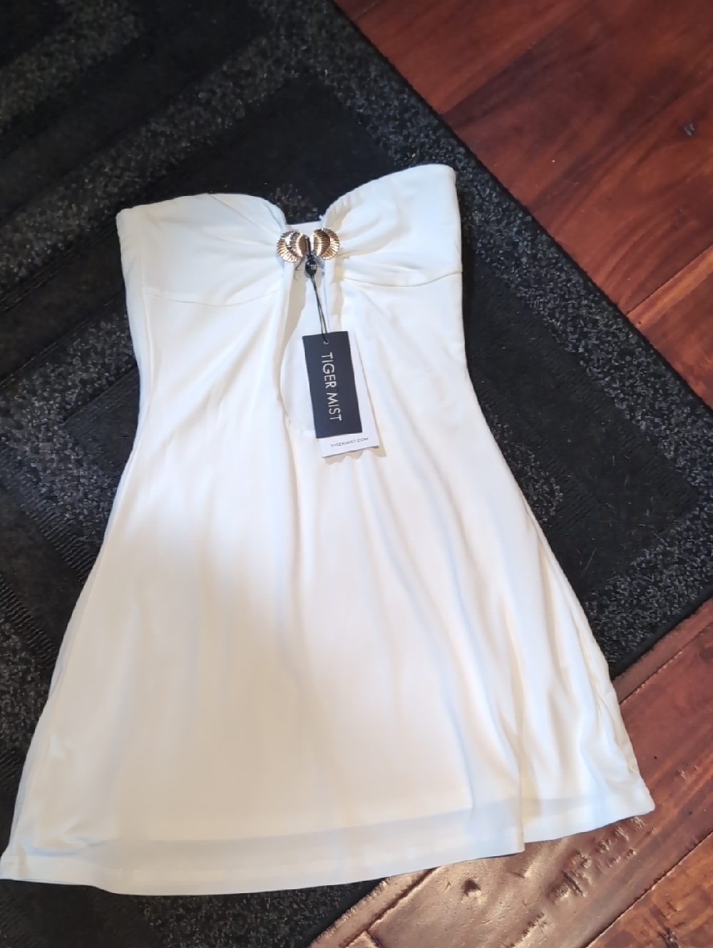 Tiger Mist White Strapless Mini Dress with Gold Shell Detail NWT